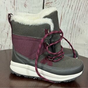 Cat & Jack Purple and Gray Winter Boots with Insulated Design